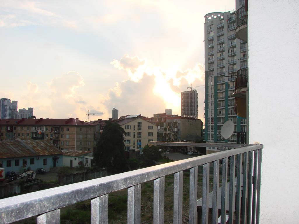 Gigi Apartments Batumi Exterior photo