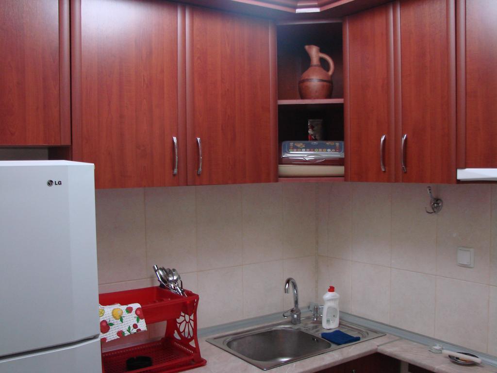 Gigi Apartments Batumi Exterior photo
