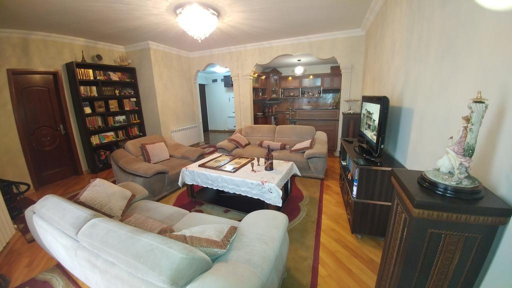 Gigi Apartments Batumi Exterior photo